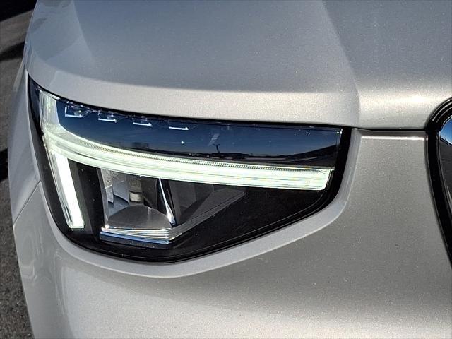 2023 Volvo XC40 B5 Plus Bright Theme