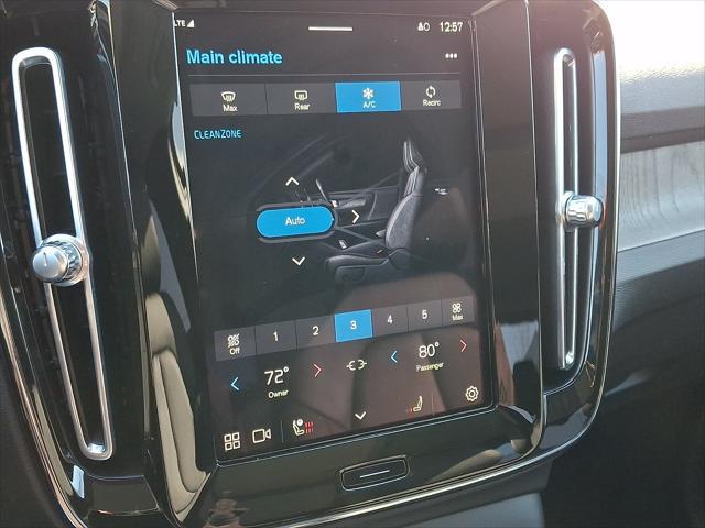 2023 Volvo XC40 B5 Plus Bright Theme