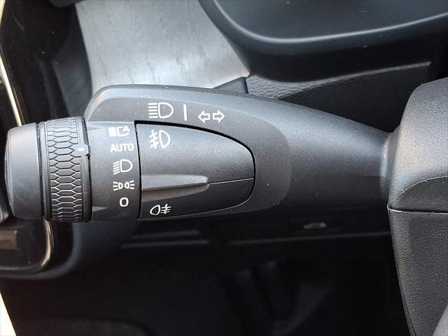 2023 Volvo XC40 B5 Plus Bright Theme