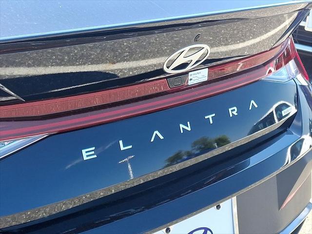 2025 Hyundai Elantra Hybrid SEL Sport