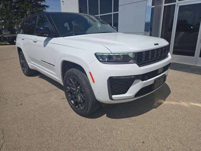 2026 Jeep Grand Cherokee GRAND CHEROKEE SUMMIT 4X4