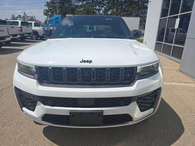 2026 Jeep Grand Cherokee GRAND CHEROKEE SUMMIT 4X4