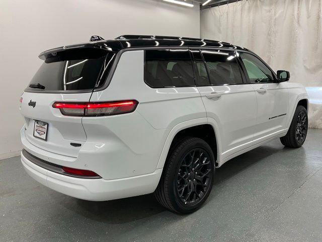 2026 Jeep Grand Cherokee Summit 4x4