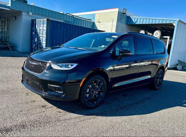 2026 Chrysler Pacifica PACIFICA LIMITED AWD
