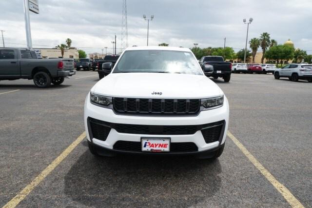 2026 Jeep Grand Cherokee Altitude 4x2