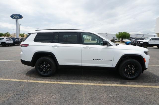 2026 Jeep Grand Cherokee Altitude 4x2