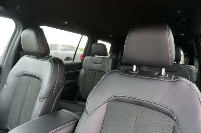 2026 Jeep Grand Cherokee Altitude 4x2