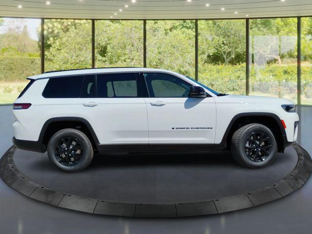 2026 Jeep Grand Cherokee GRAND CHEROKEE L LAREDO ALTITUDE 4X4