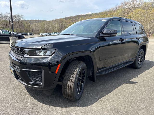 2026 Jeep Grand Cherokee GRAND CHEROKEE L LAREDO ALTITUDE 4X4
