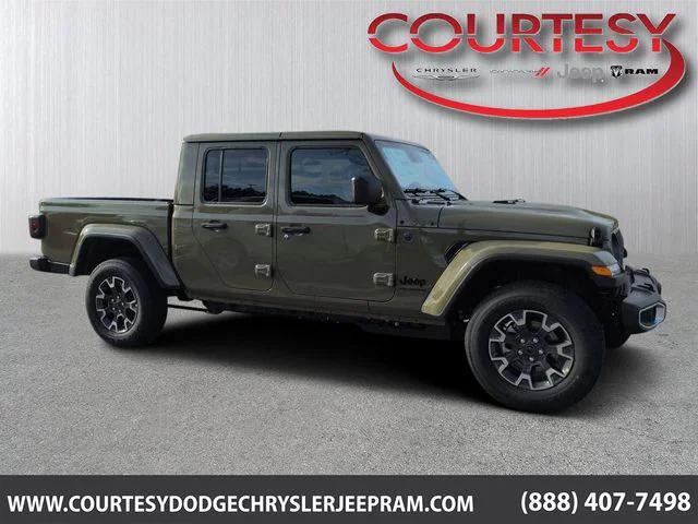 2026 Jeep Gladiator GLADIATOR SAHARA 4X4