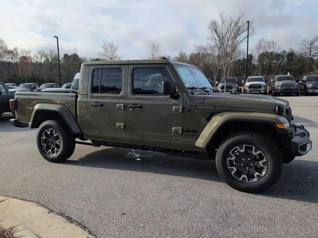 2026 Jeep Gladiator GLADIATOR SAHARA 4X4