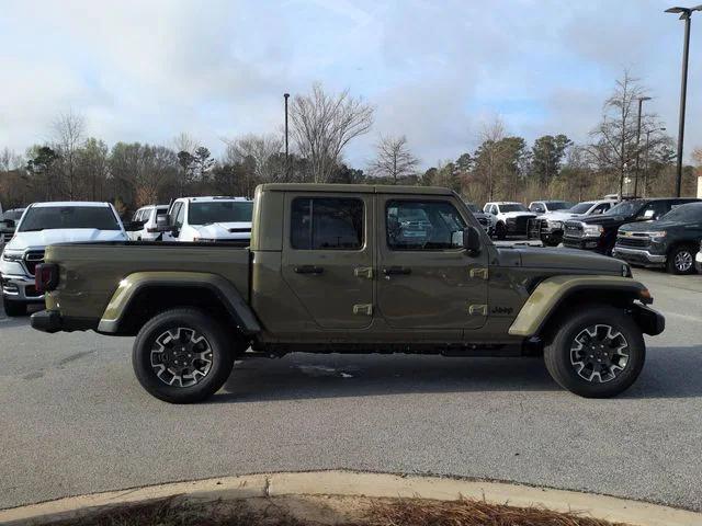 2026 Jeep Gladiator GLADIATOR SAHARA 4X4