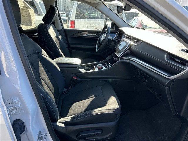 2023 Jeep Grand Cherokee Laredo 4x4 2023 Jeep Grand Cherokee Laredo 4x4