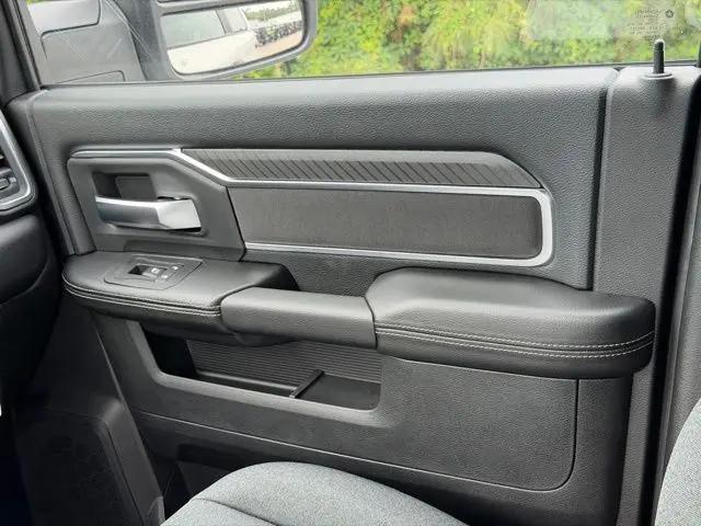 2026 Ram 3500 Tradesman/Big Horn