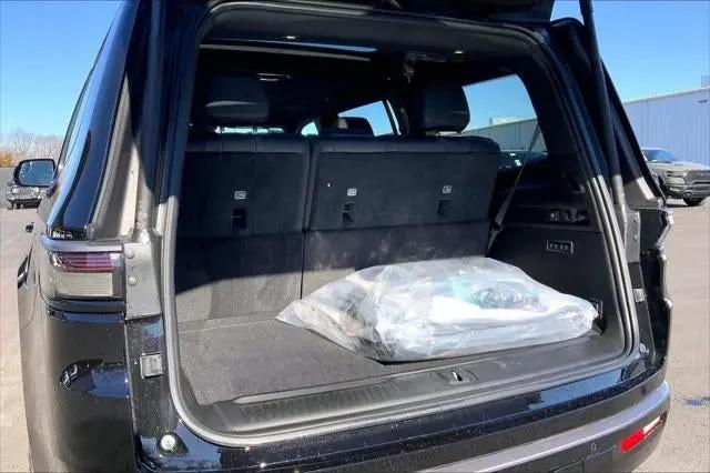 2026 Jeep Grand Wagoneer Limited Altitude 4x4