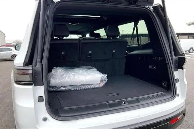 2026 Jeep Grand Wagoneer L Limited Altitude 4x4