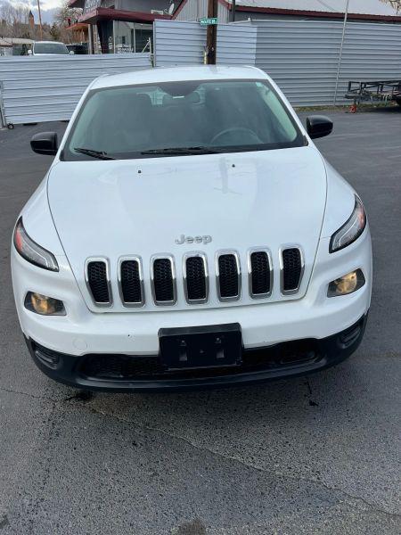 2014 Jeep Cherokee Sport