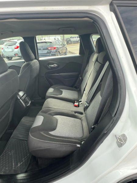 2014 Jeep Cherokee Sport