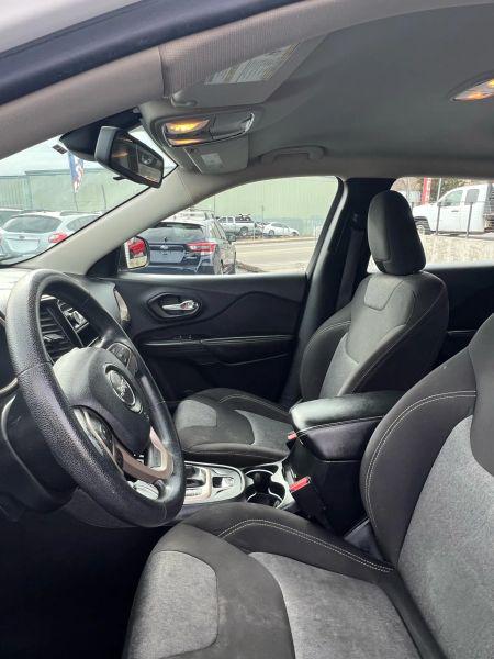 2014 Jeep Cherokee Sport