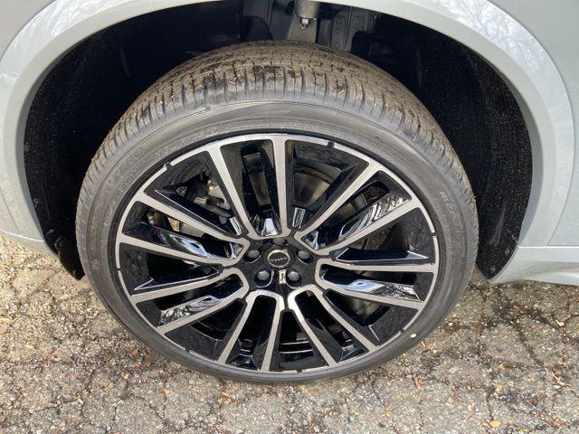 2026 Volvo XC90 Plus, B6 AWD Gas (mild hybrid), Gasoline, Bright, 7 Seats