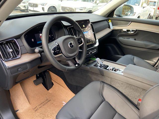 2026 Volvo XC90 Plus, B6 AWD Gas (mild hybrid), Gasoline, Bright, 7 Seats