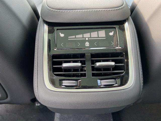 2026 Volvo XC90 Plus, B6 AWD Gas (mild hybrid), Gasoline, Bright, 7 Seats