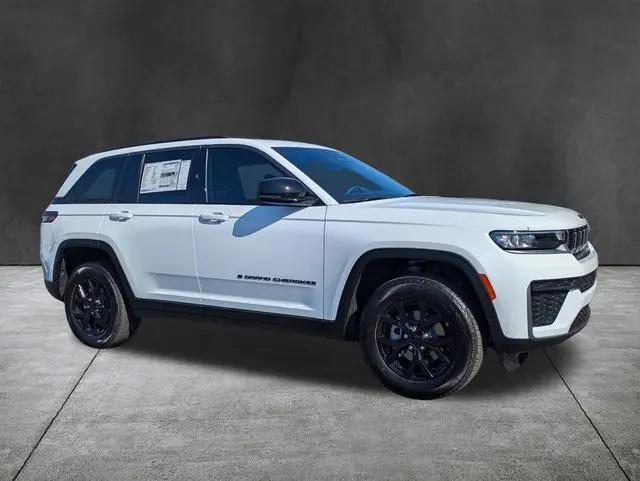 2026 Jeep Grand Cherokee Altitude 4x4