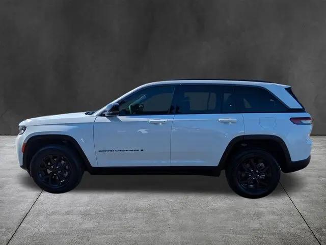 2026 Jeep Grand Cherokee Altitude 4x4