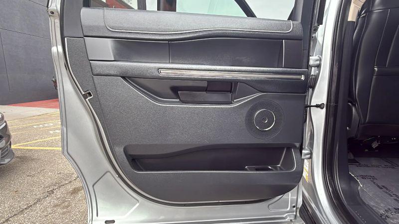 2023 Ford Expedition XLT MAX