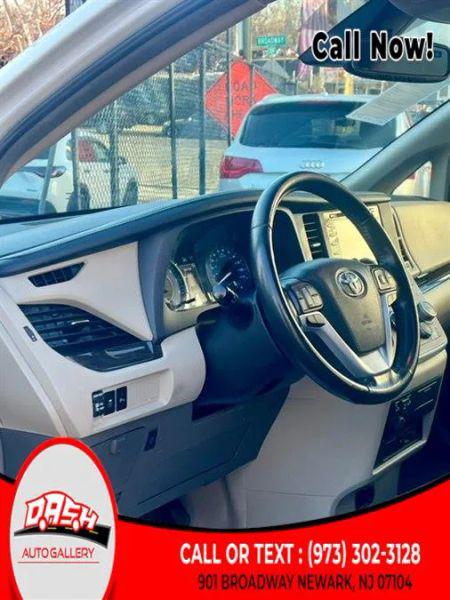 2018 Toyota Sienna XLE Premium 7 Passenger