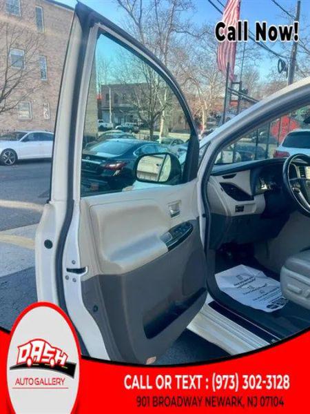 2018 Toyota Sienna XLE Premium 7 Passenger