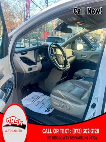 2018 Toyota Sienna XLE Premium 7 Passenger