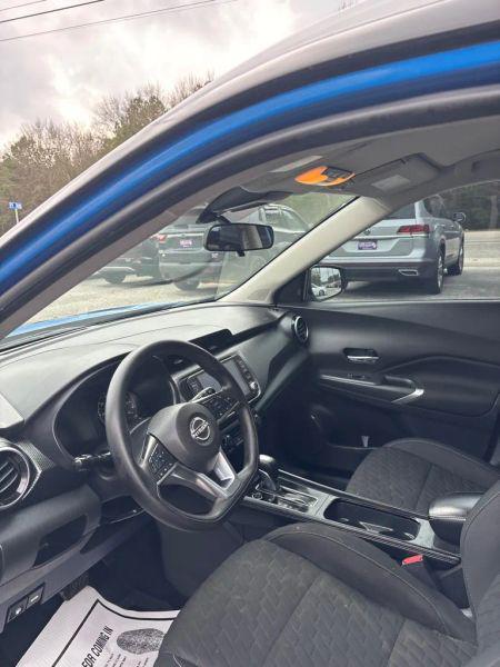 2022 Nissan Kicks SV Xtronic CVT