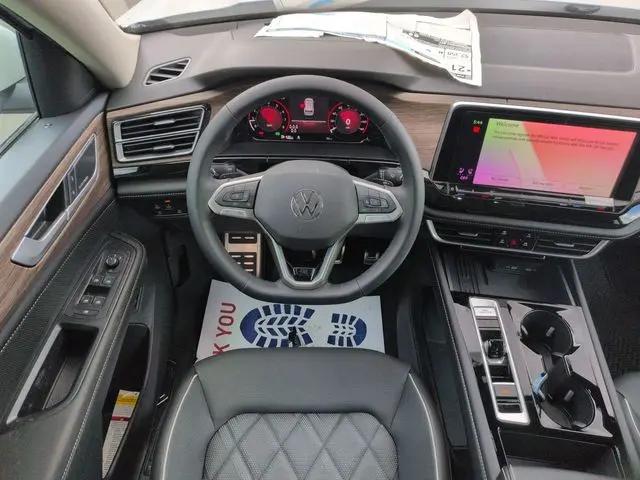 2026 Volkswagen Atlas SEL Premium R-Line