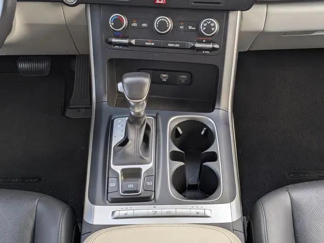 2024 Kia Carnival MPV LX Seat Package