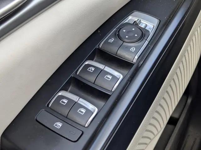 2024 Kia Carnival MPV LX Seat Package