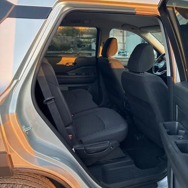 2024 Nissan Pathfinder SV FWD