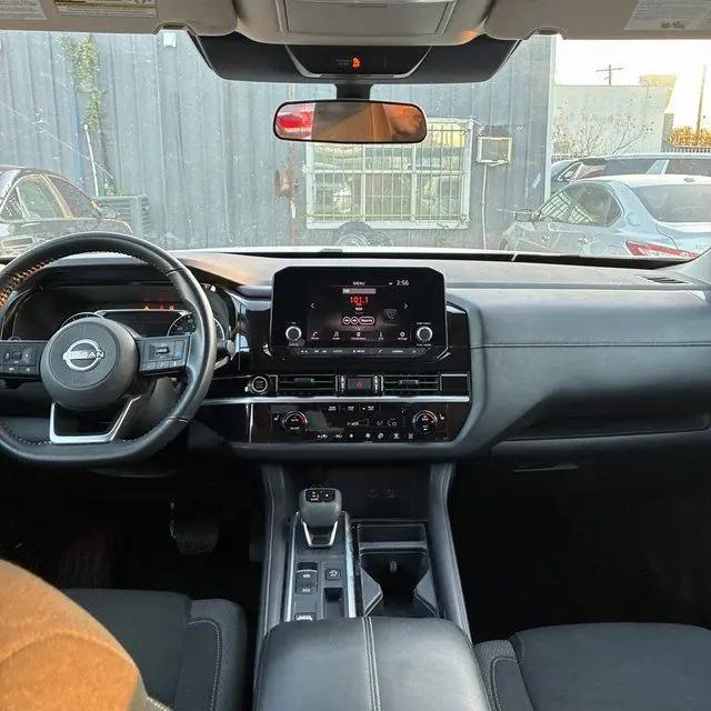 2024 Nissan Pathfinder SV FWD
