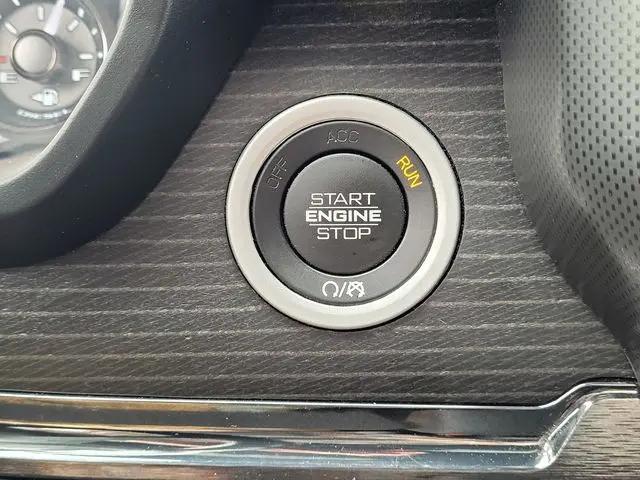 2022 Ram 1500 Limited Crew Cab 4x2 5'7" Box