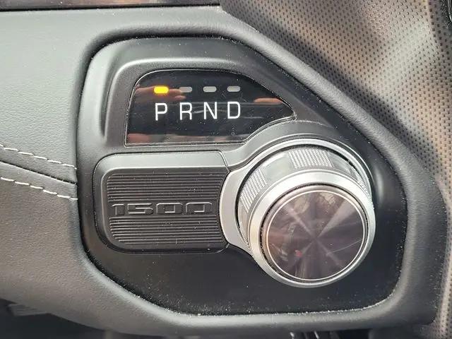 2022 Ram 1500 Limited Crew Cab 4x2 5'7" Box