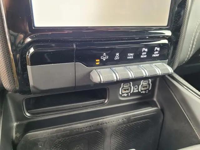 2022 Ram 1500 Limited Crew Cab 4x2 5'7" Box