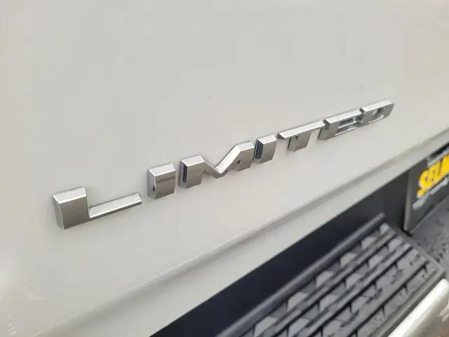 2022 Ram 1500 Limited Crew Cab 4x2 5'7" Box