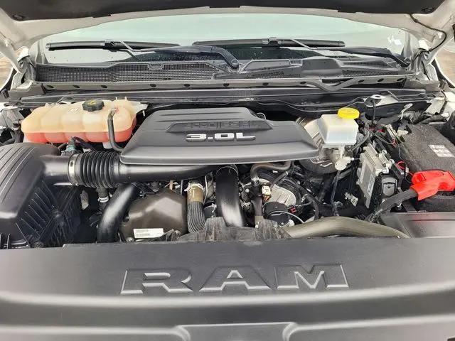 2022 Ram 1500 Limited Crew Cab 4x2 5'7" Box