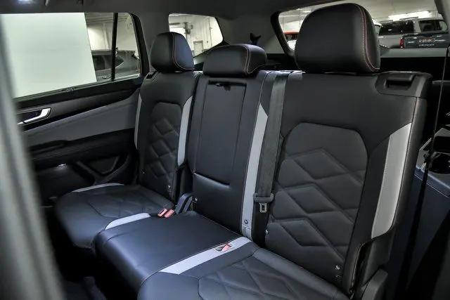 2026 Volkswagen Atlas Peak Edition