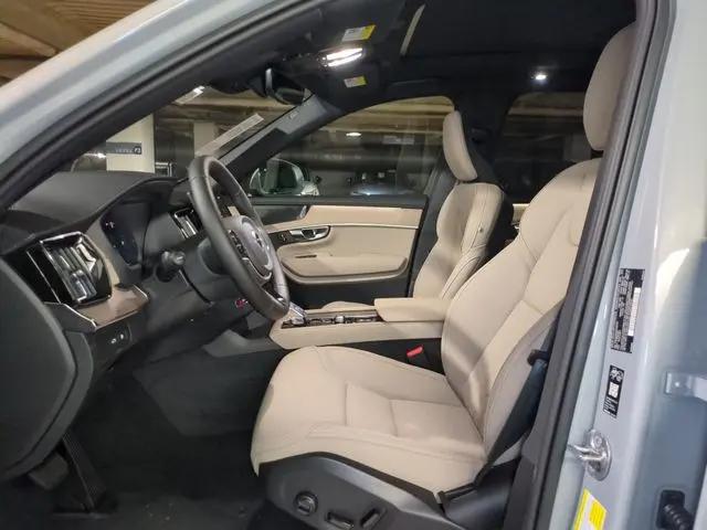 2026 Volvo XC90 Plug-In Hybrid Plus, T8 AWD, Electric/Gasoline, Bright, 7 Seats
