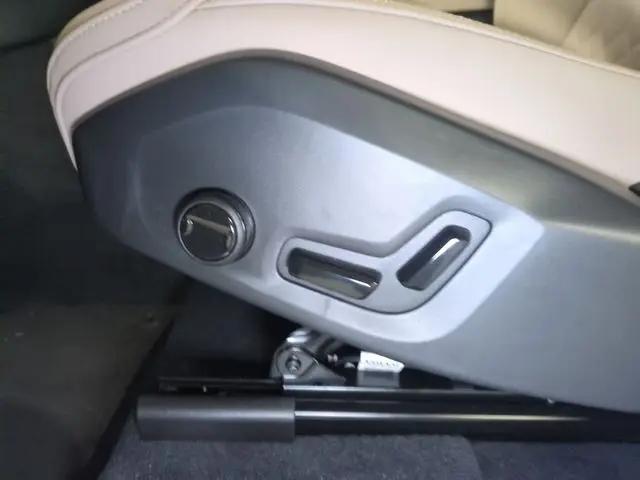 2026 Volvo XC90 Plug-In Hybrid Plus, T8 AWD, Electric/Gasoline, Bright, 7 Seats