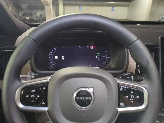 2026 Volvo XC90 Plug-In Hybrid Plus, T8 AWD, Electric/Gasoline, Bright, 7 Seats