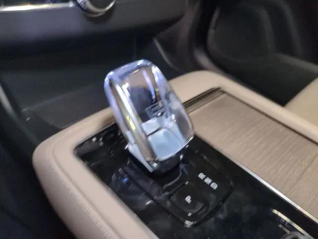 2026 Volvo XC90 Plug-In Hybrid Plus, T8 AWD, Electric/Gasoline, Bright, 7 Seats