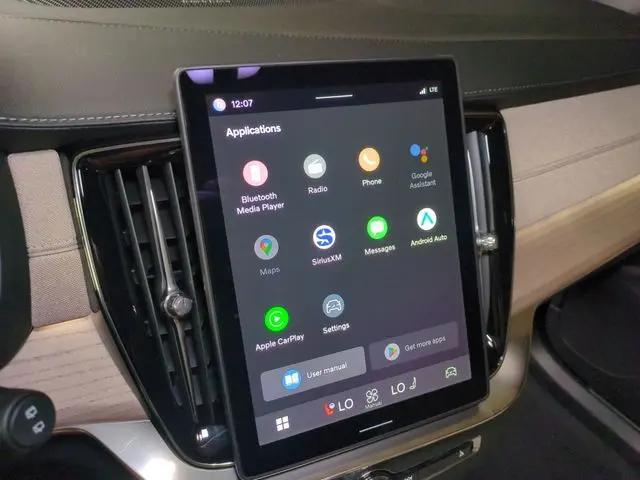 2026 Volvo XC90 Plug-In Hybrid Plus, T8 AWD, Electric/Gasoline, Bright, 7 Seats