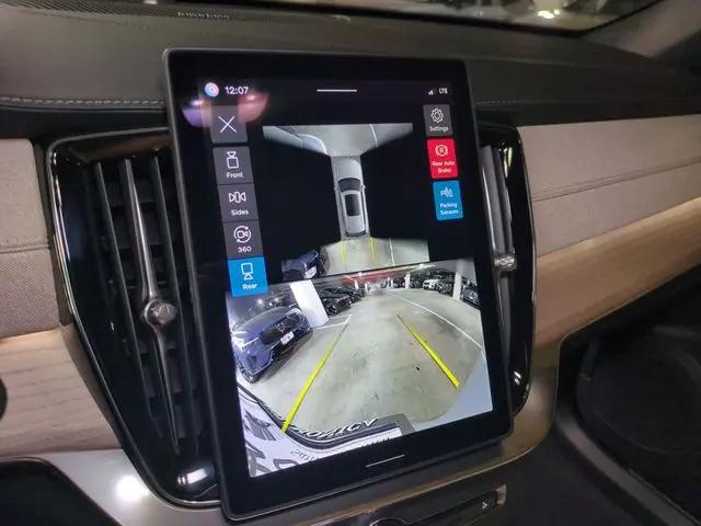 2026 Volvo XC90 Plug-In Hybrid Plus, T8 AWD, Electric/Gasoline, Bright, 7 Seats
